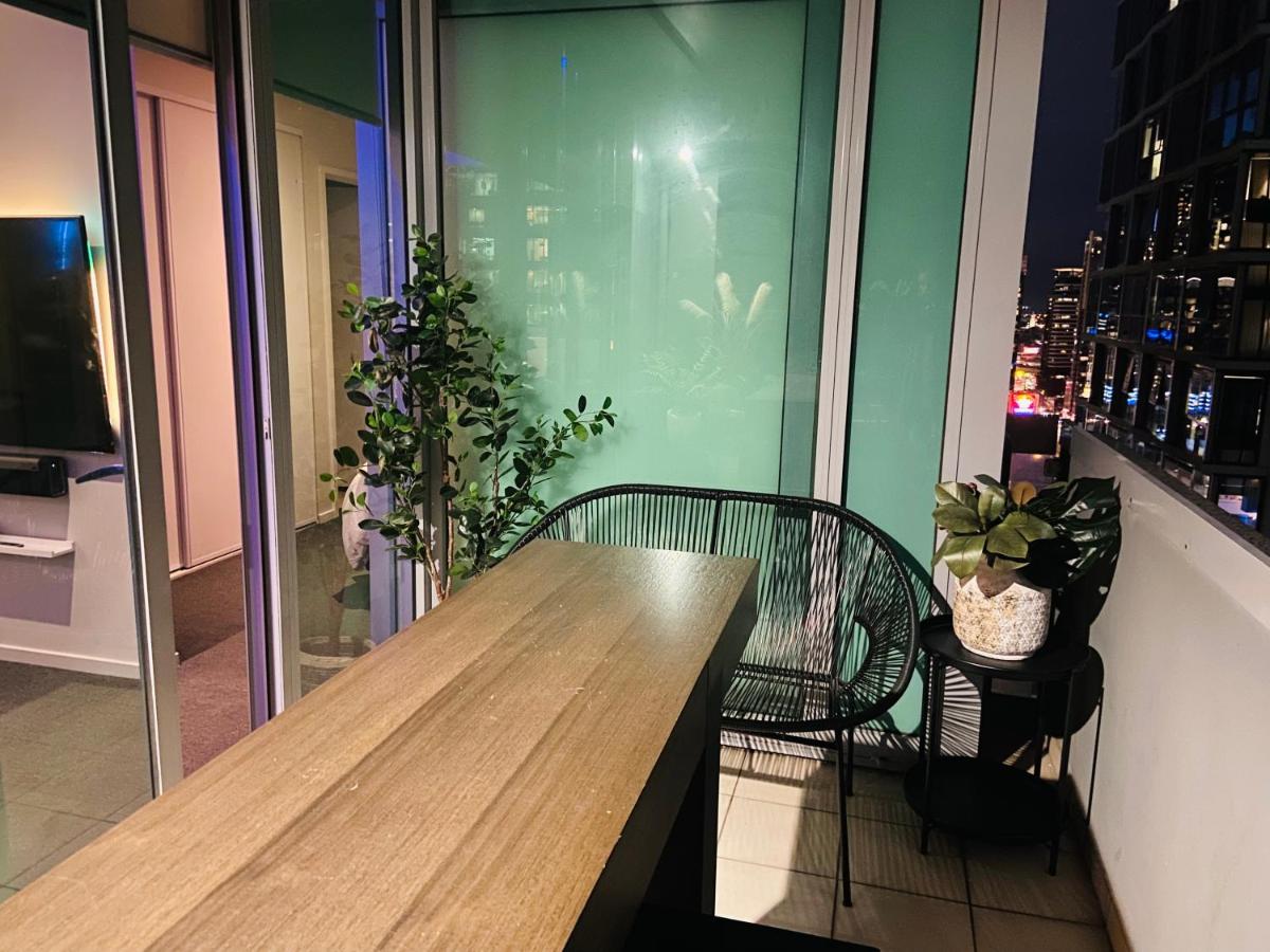 La Sky Boutique Apartment - Pool, Spa & Sauna - Housity