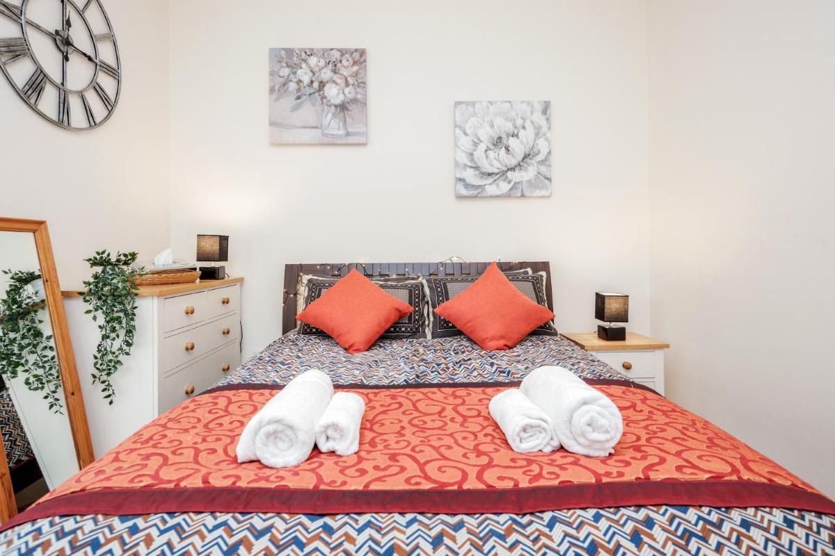 Modern Elegant Luxury 1 bed flat Free parking - Housity