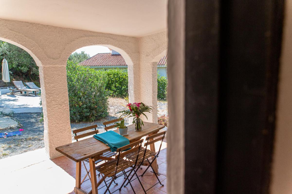 Lilly - Lovely small Villa among Olive Trees - Housity