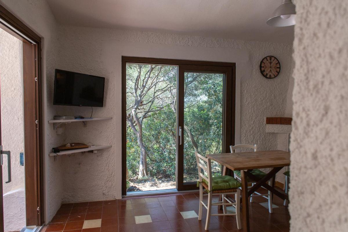 Lilly - Lovely small Villa among Olive Trees - Housity