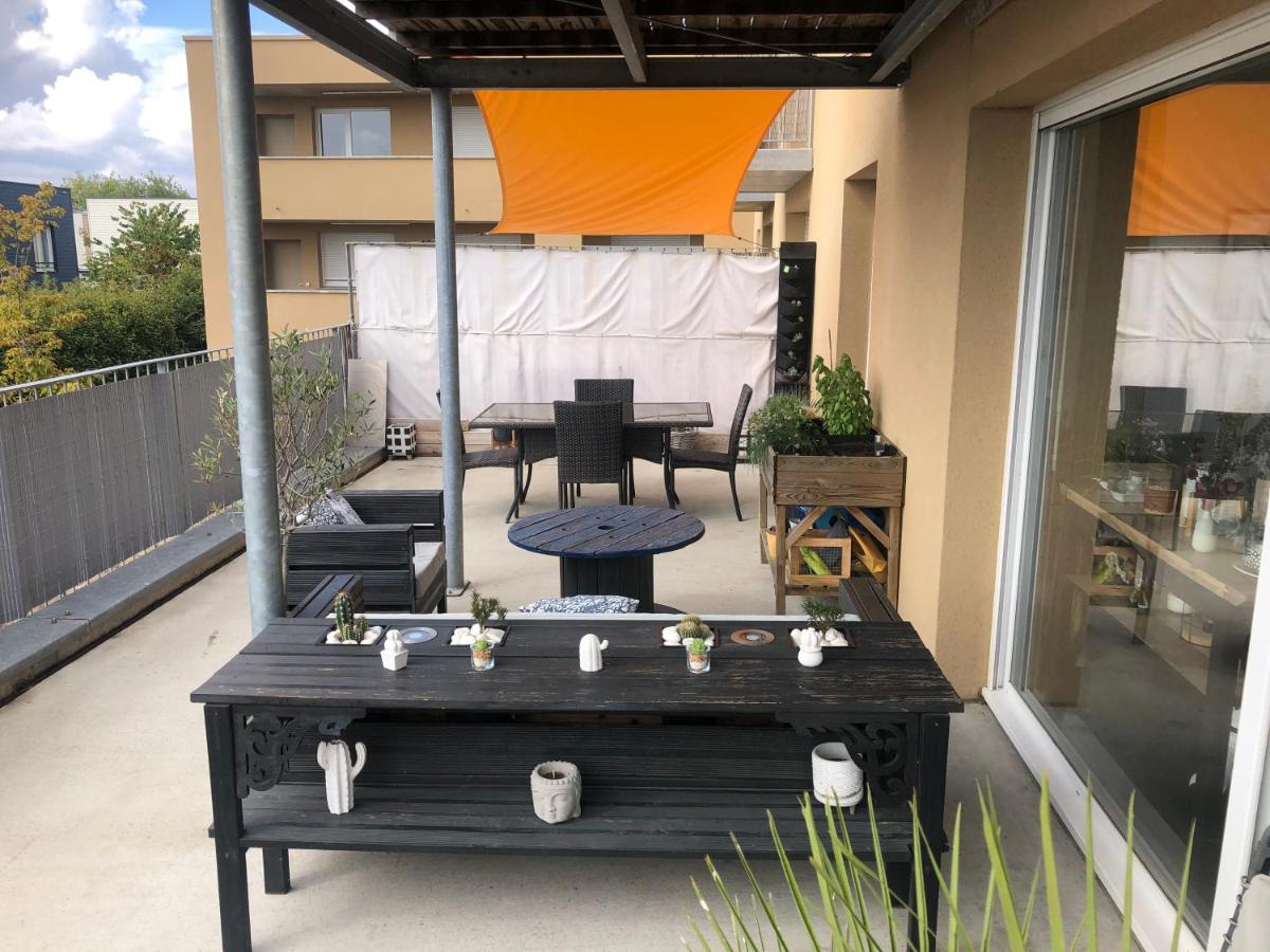 Appartement 2 chambres avec grande terrasse - Housity