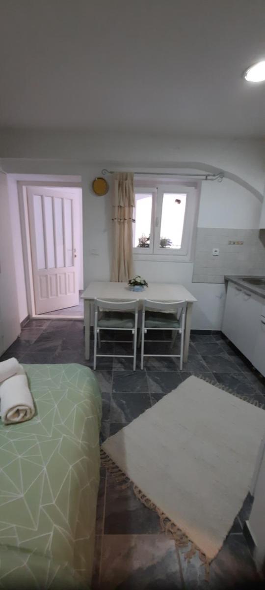 Studio apartman Centar - Housity