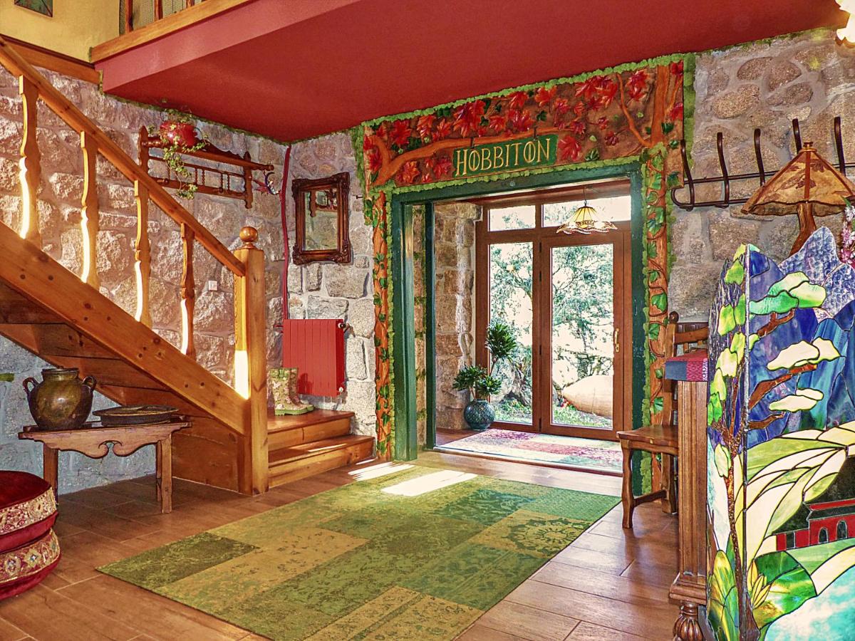 Hobbiton. Chalet de ensueño en la Sierra de Madrid. - Housity