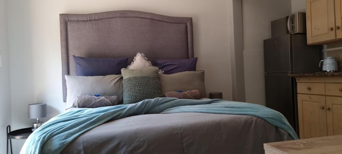 Atterbury self catering studios - Hizvo