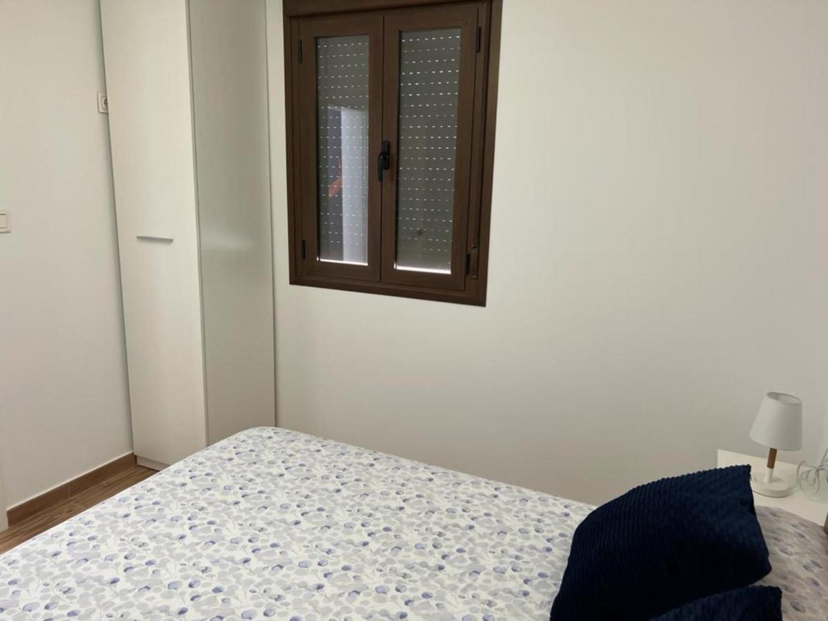Agradable casa familiar en Pliego. - Housity
