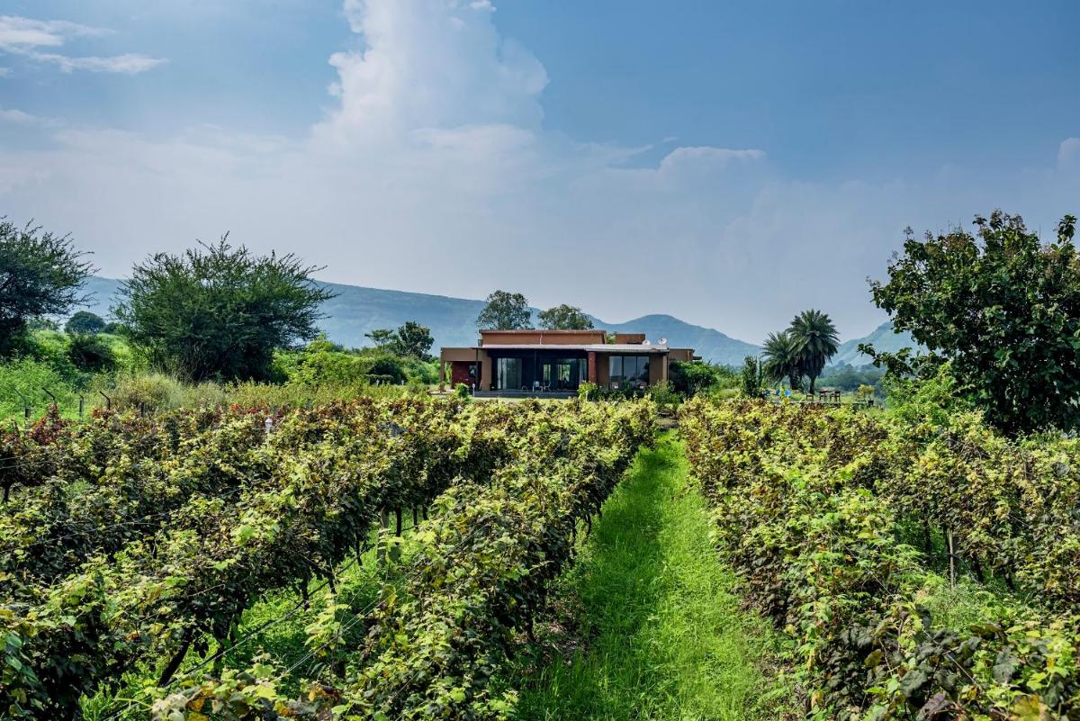 SaffronStays Rose Vineyard by the Lake, Nashik - Housity
