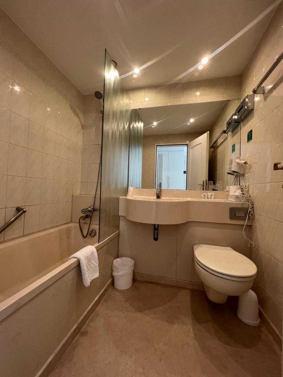 Hotel Mozart - Housity