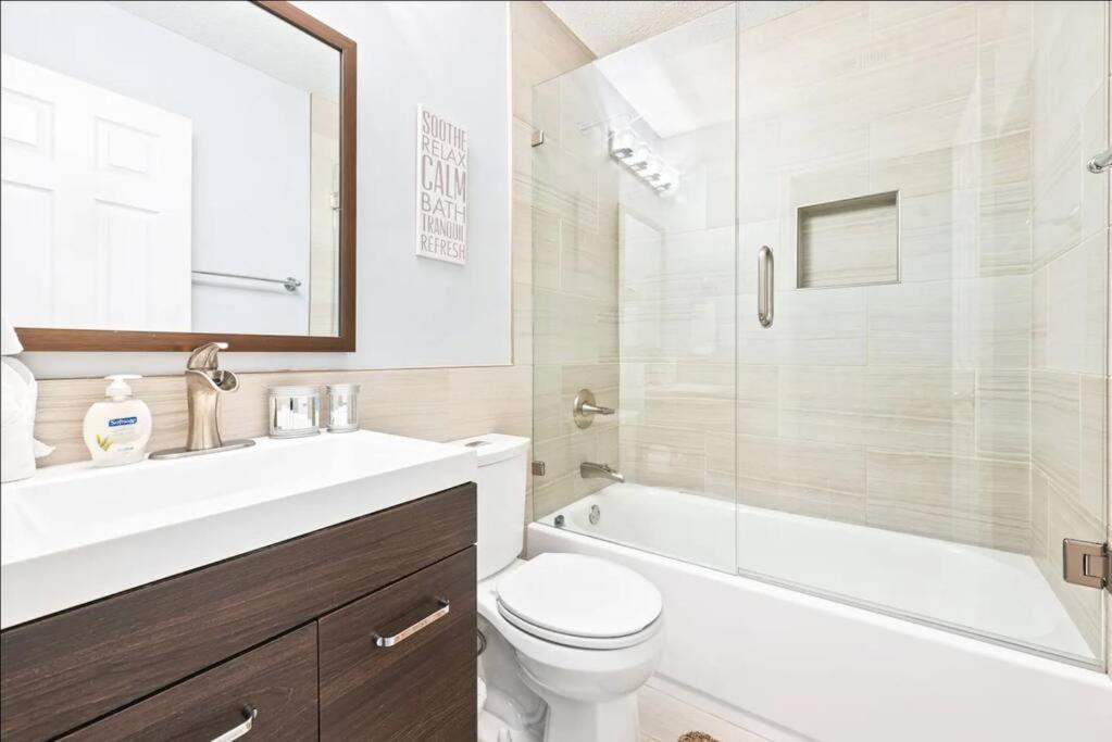 Spacious 3BR ATL home minutes to DT - Housity