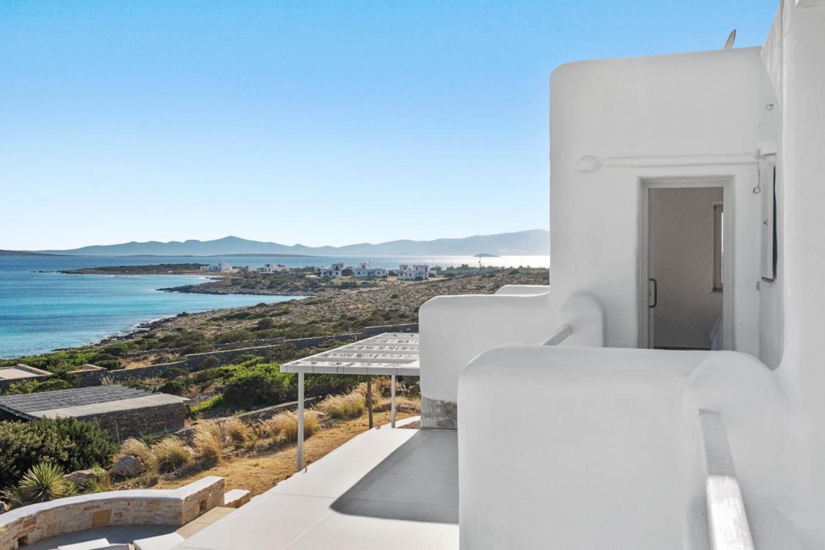 Studio with Seaview at Faragas - Housity