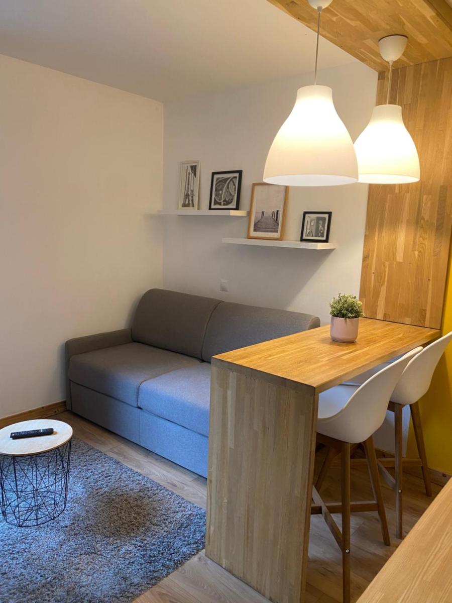 Centre Saint-Gervais studio Jaune moderne proche télécabine 2 pers - Housity