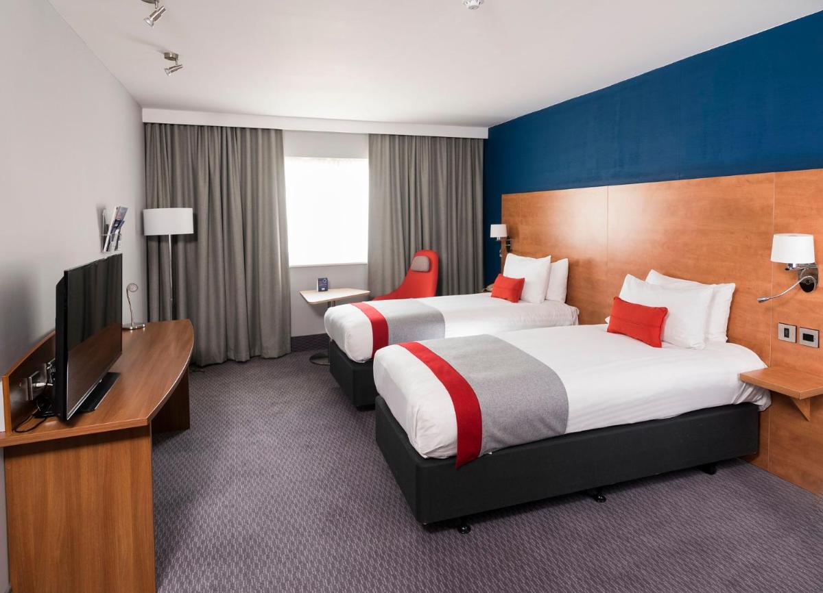 Holiday Inn Express Birmingham Star City, an IHG Hotel - Housity