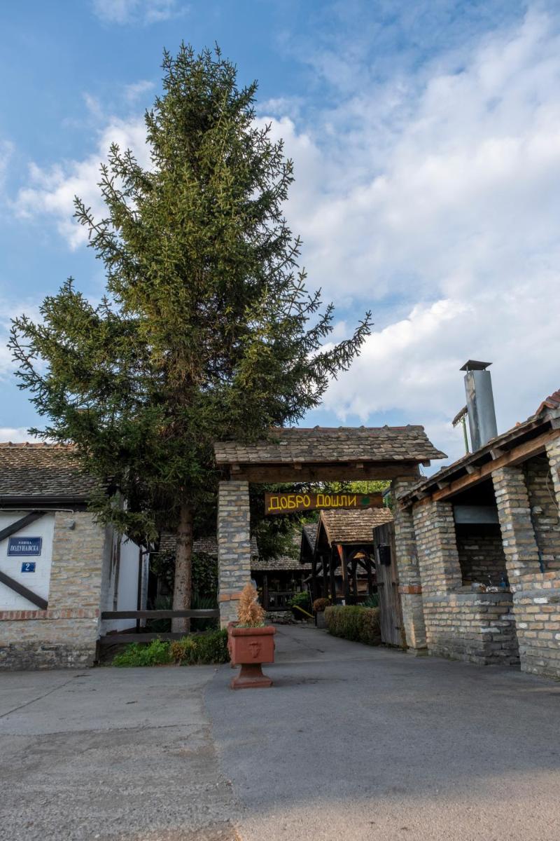Petlov salaš rooms - Housity