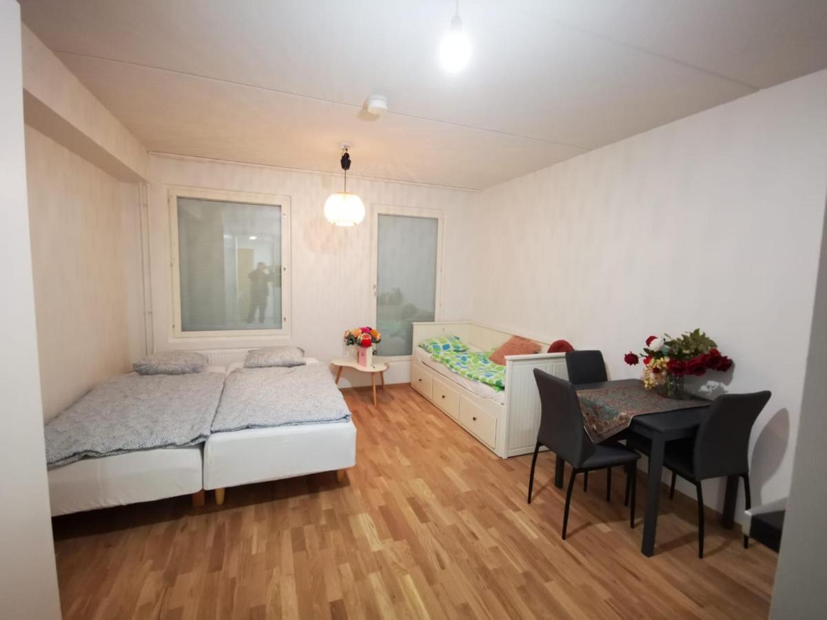 DEACTIVATED Ruby studio 5min to Vantaa Airport and 20min to Helsinki center - Housity