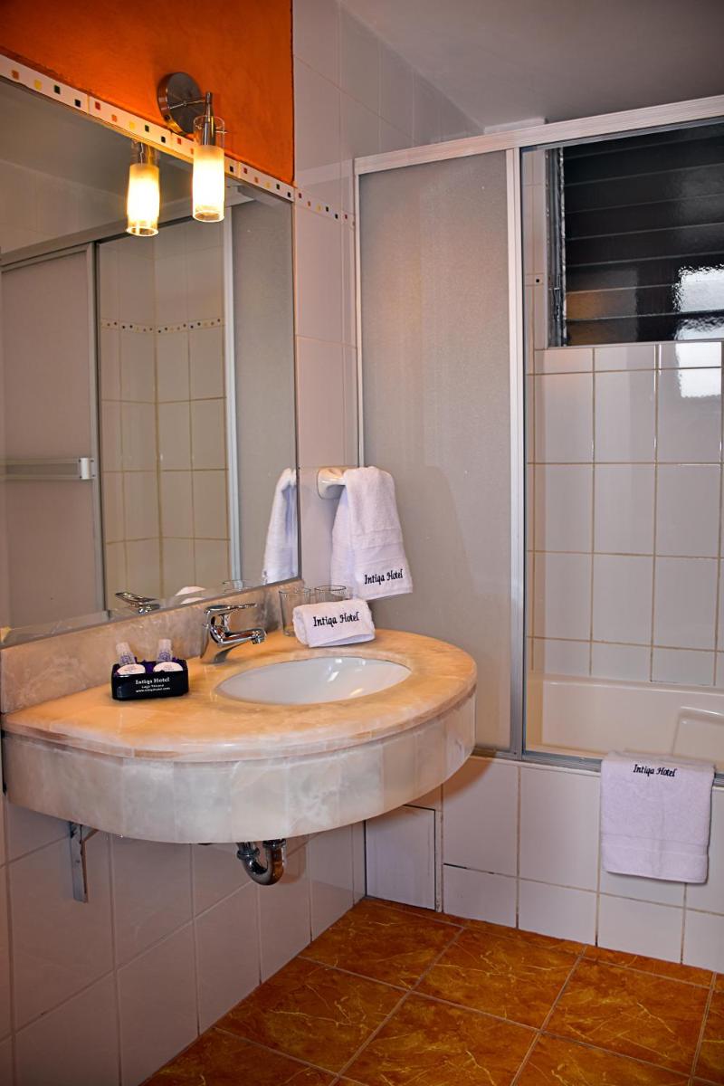 Intiqa Hotel - Hizvo