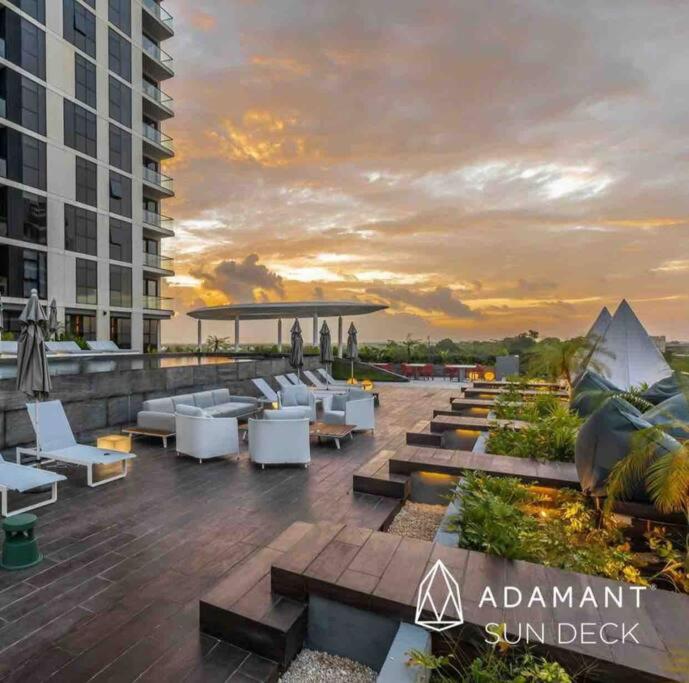 MERIDA The White Studio - Housity