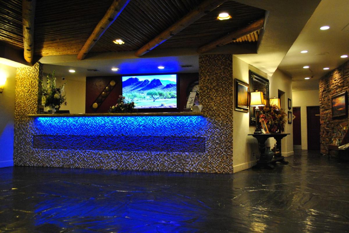 Gold Canyon Golf Resort - Housity