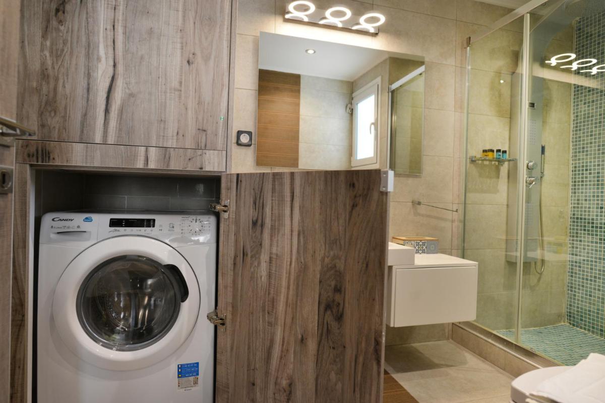 Suitetrails - Colorful Apt. Near Nea Smirni Square