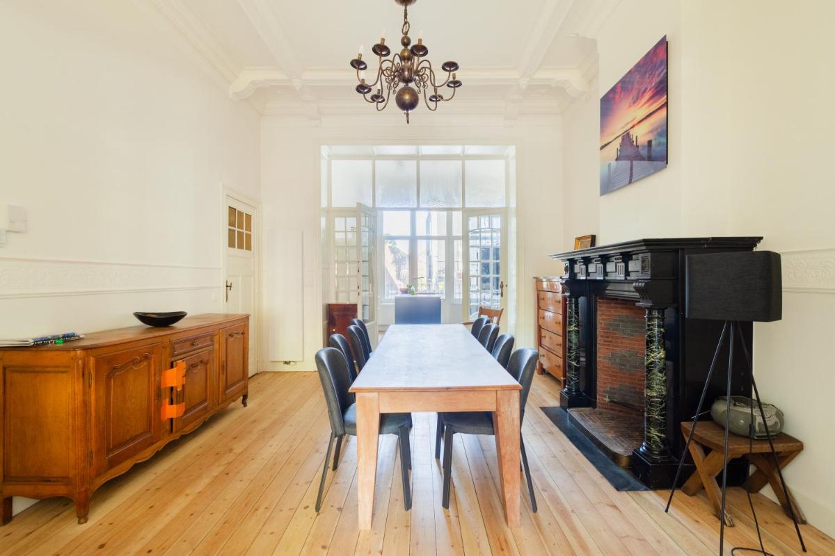 Suitetrails - fully renovated Duplex In Art Nouveau House St Gilles at the city Hall