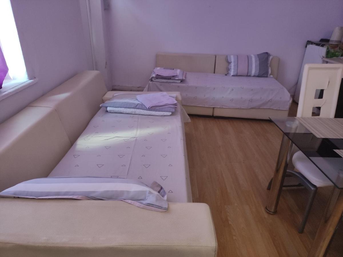 Малък апартамент в центъра на гр.Бургас - Housity
