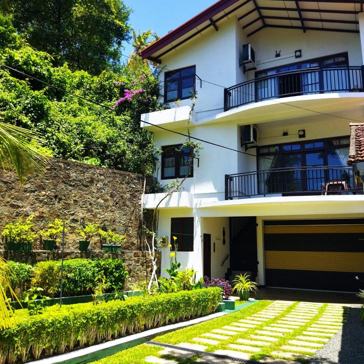Edelweiss Residence - Housity