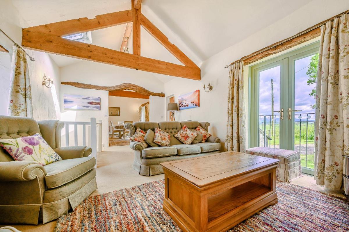 Pickle Barn - Housity