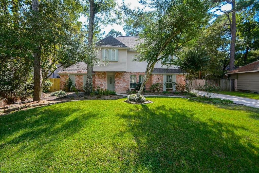 Storm Damage! Need Long-Term Rental! We Can Help - The Woodlands - Housity