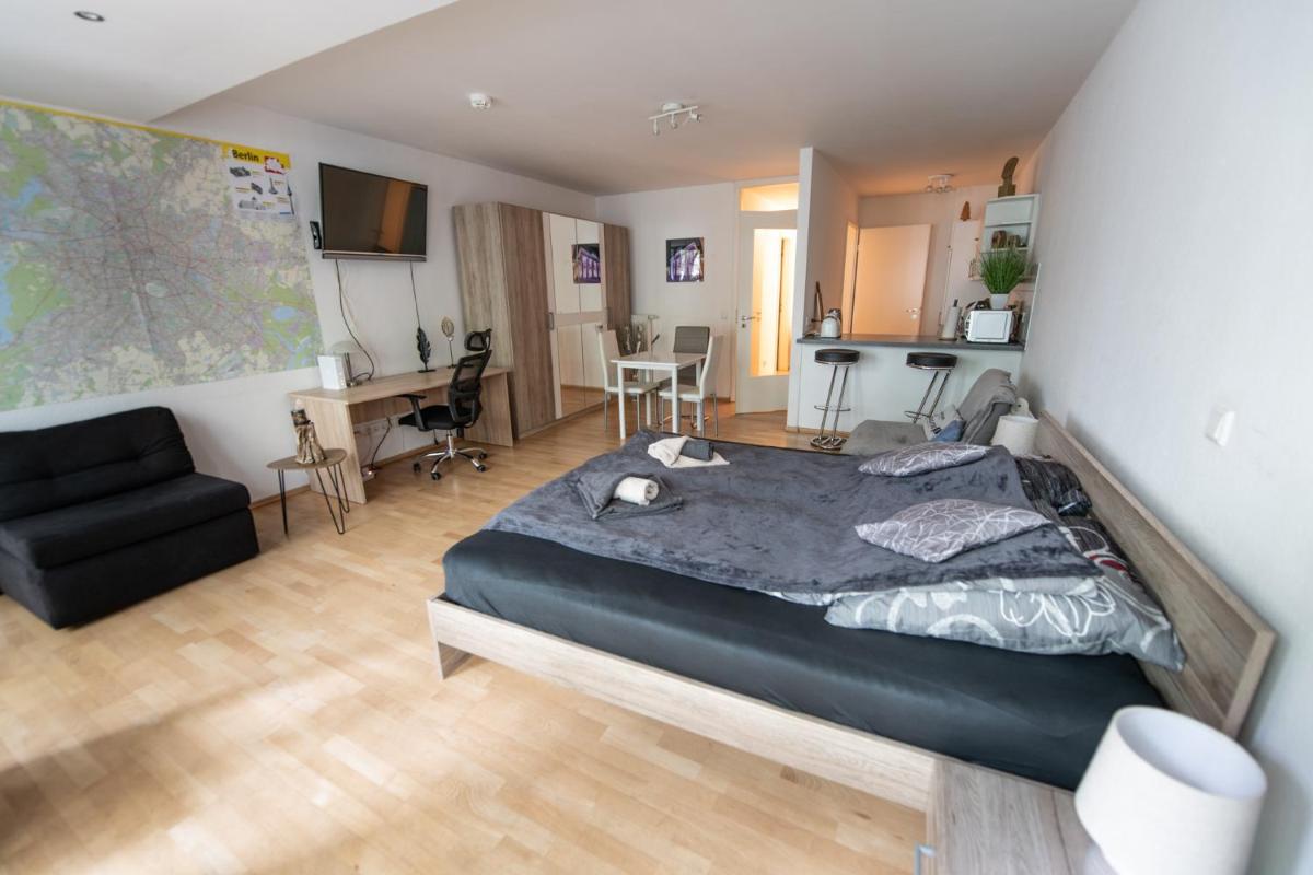 Private apartment in the center of Berlin - Housity