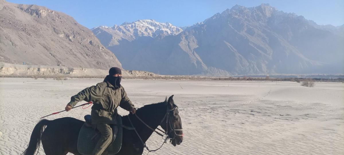 Hotel Mountain Lodge Skardu - Housity
