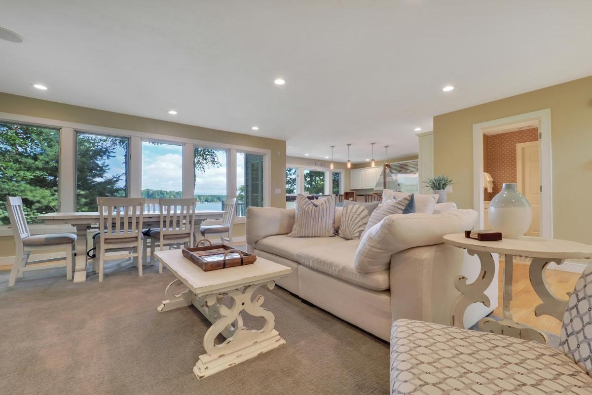 The Beach House - Housity