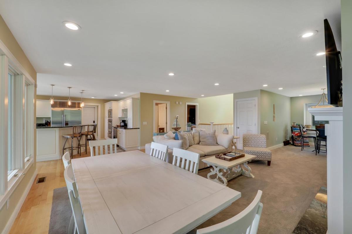 The Beach House - Housity