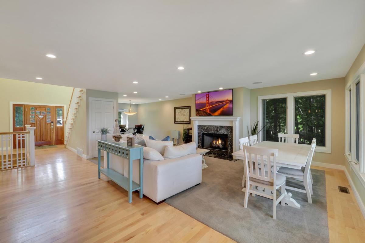 The Beach House - Housity