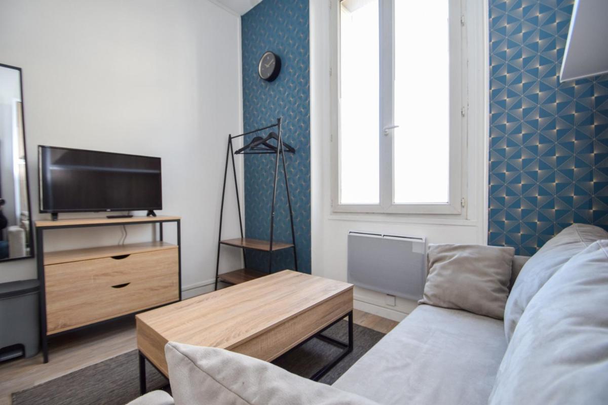 Cosy studio 2 pers tout équipé a 10min du RER C et métro Ligne 7 - Housity
