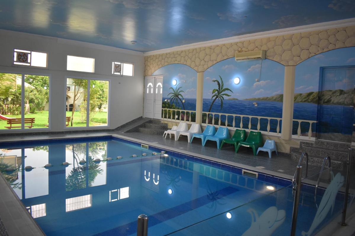 Family Resort - Housity