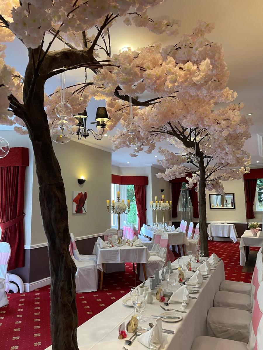 Old Rose and Crown Hotel Birmingham - Housity
