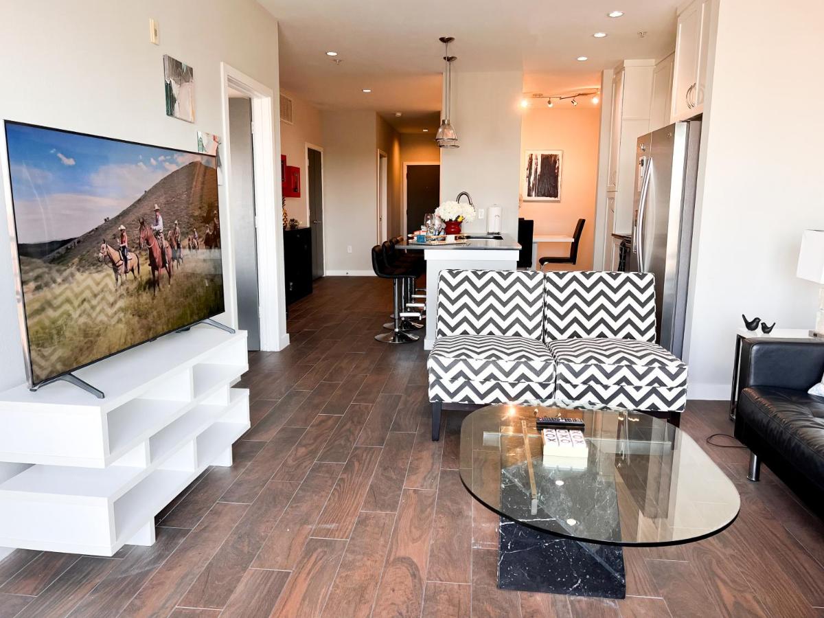 Casa Bonita Right in SMU Blvd. 2Br/2B - Housity