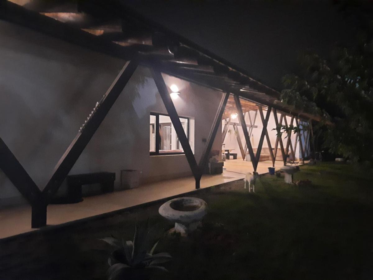 LAVANDEI 1, a welcoming brand new villa close to Bucharest - Housity