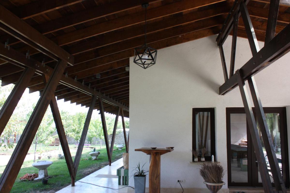 LAVANDEI 1, a welcoming brand new villa close to Bucharest - Housity