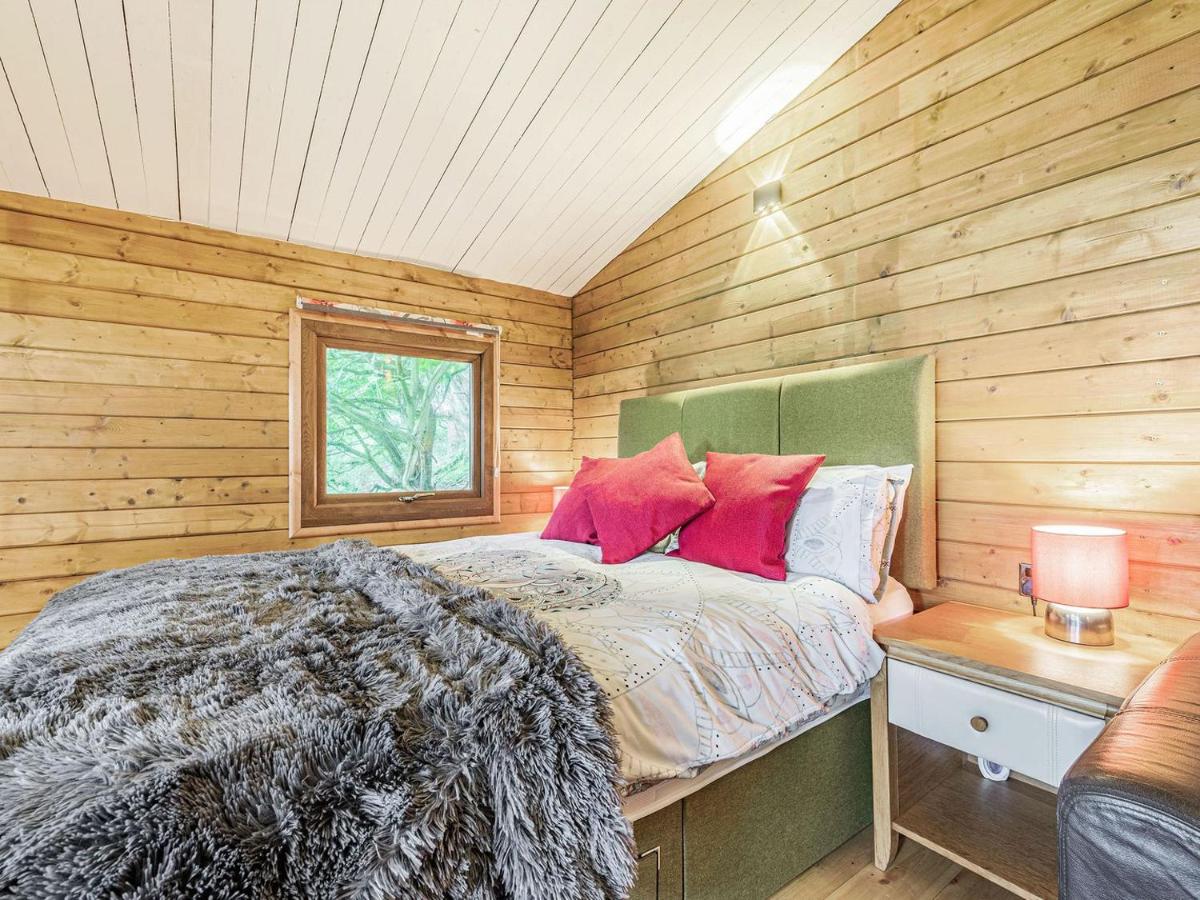Tree House - Housity