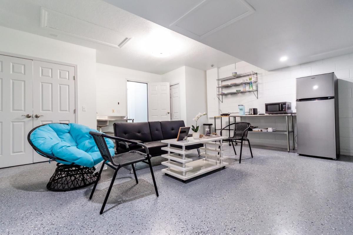 Beautiful Fully Furnished 2-Bedroom Luxury Home - Housity