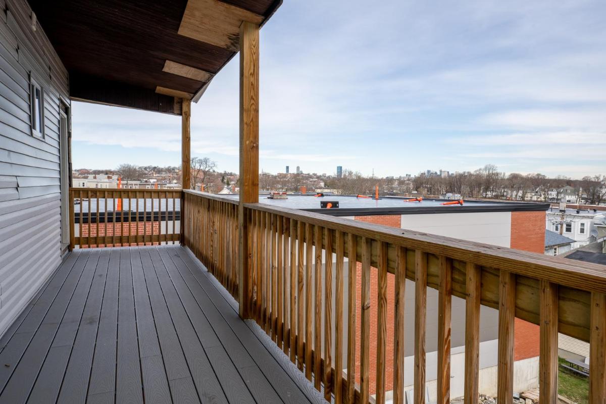 STAY FULL PAY HALF - 90 Boston Spacious Convenient Apartment - Housity