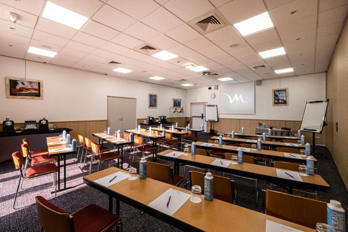 Espace de conférence ou salle de réunion dans l'établissement Mercure Tours Sud
