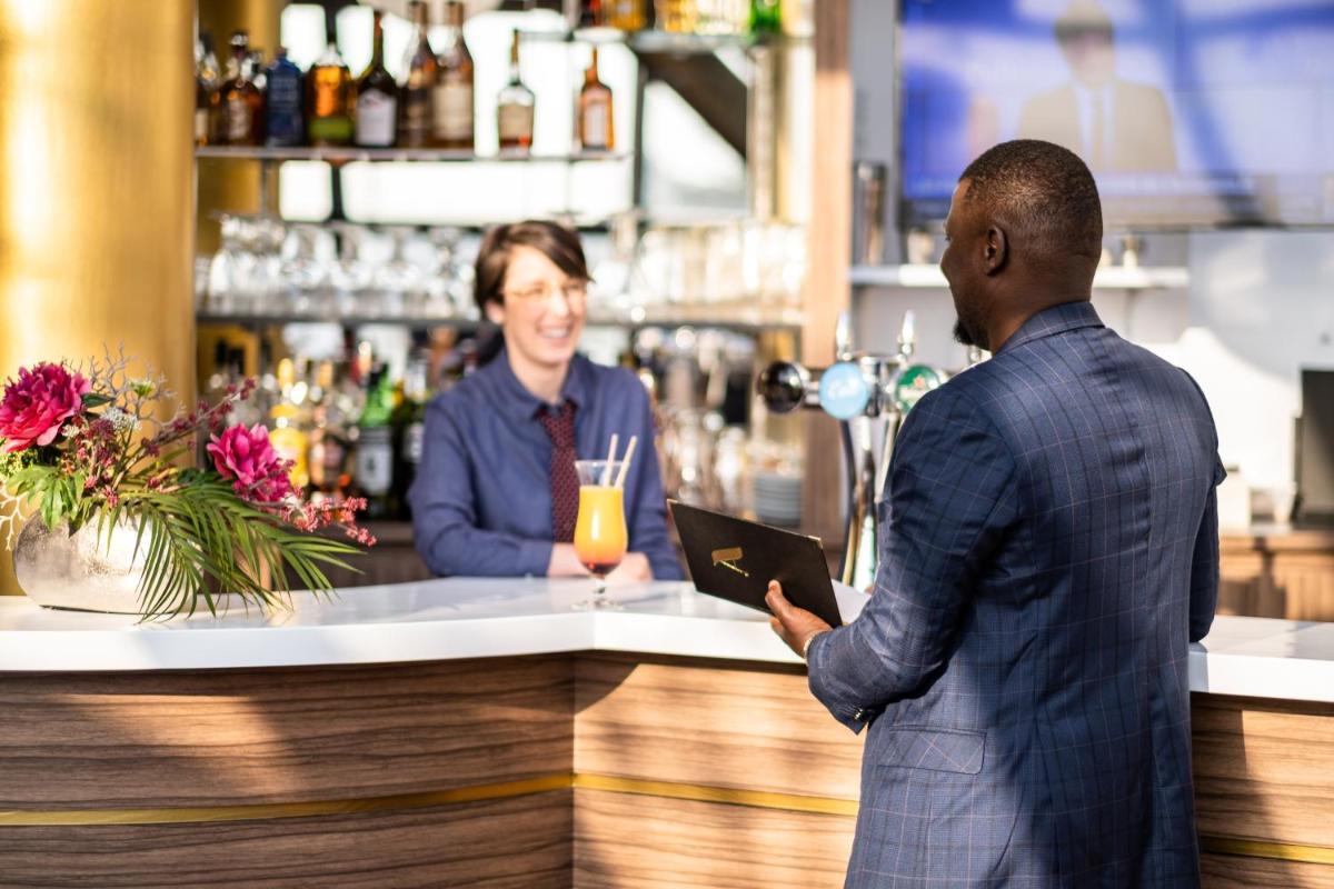Clients de l'établissement Mercure Tours Sud