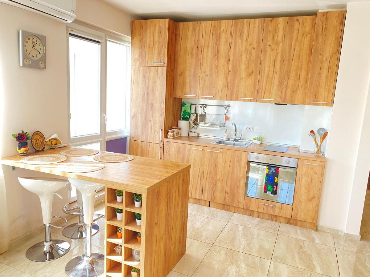Molly's Suite - Housity