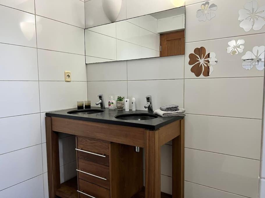 Suitetrails - Lovely 2 Bedroom Apartment at Bon Bida