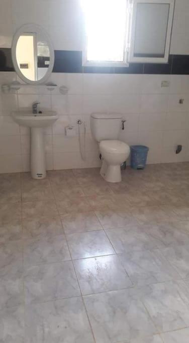 Maison Porte de Desert Douz - Housity