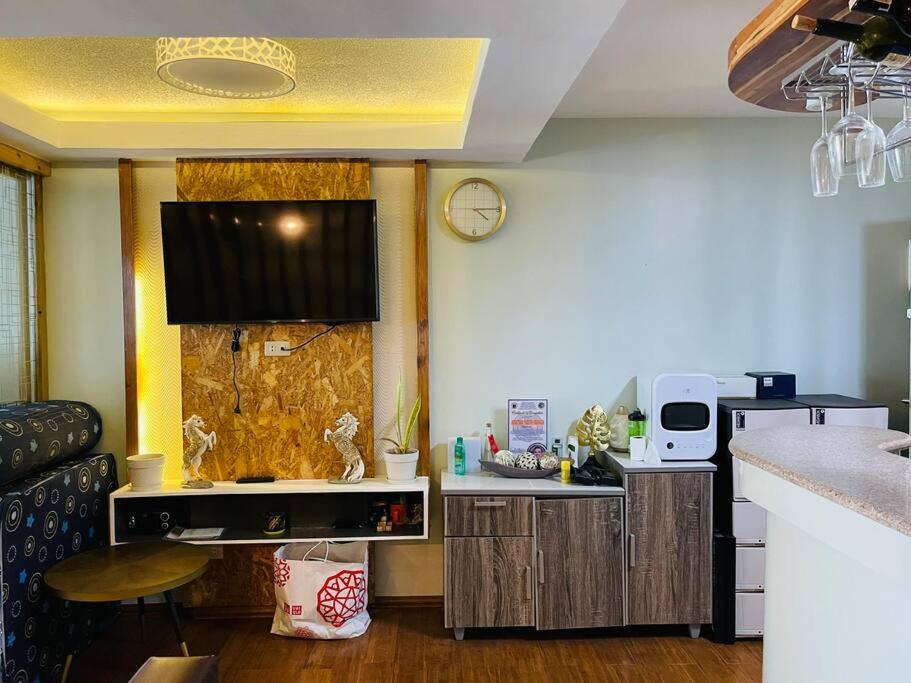 1 Bedroom beautiful condo across Iloilo Esplanade - Housity