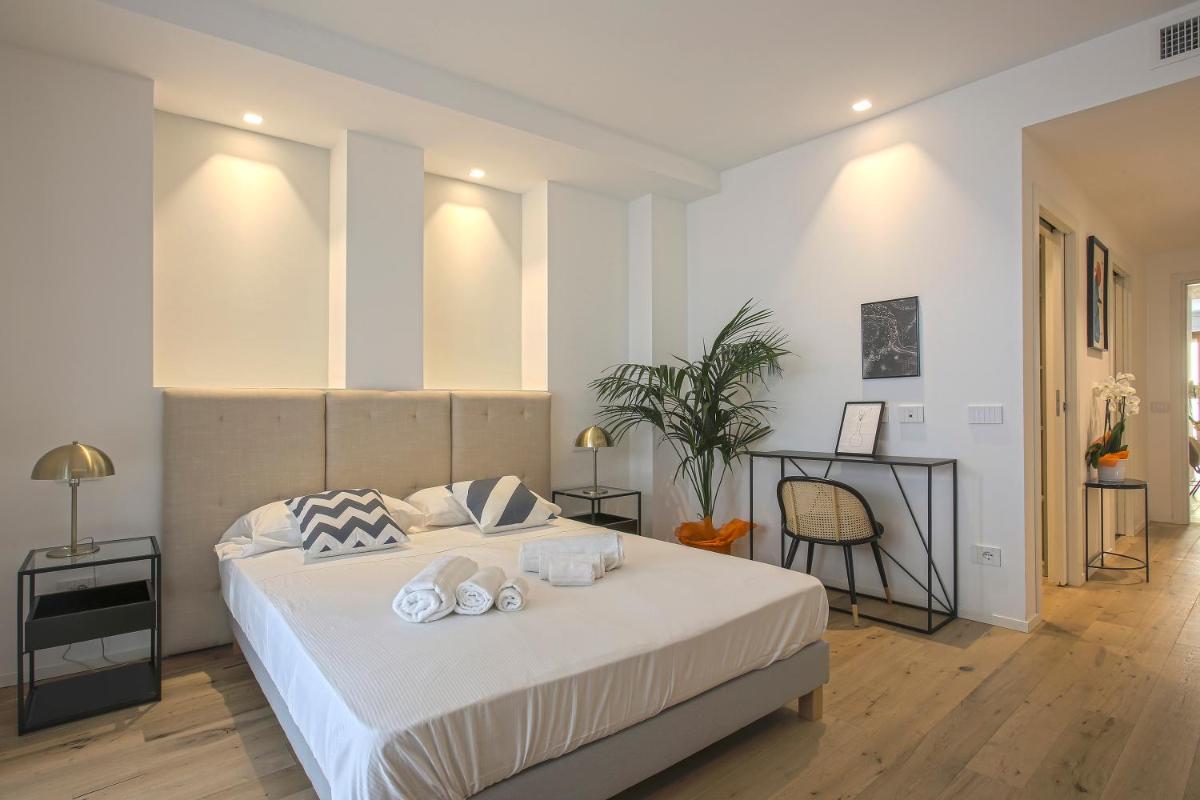 MILAN CHIC Luxury Apartments-hosted by Sweetstay - Housity