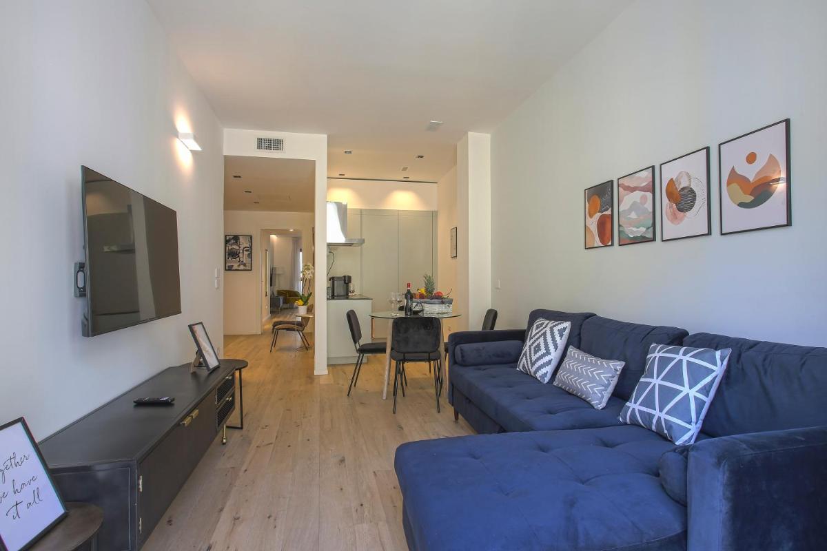 MILAN CHIC Luxury Apartments-hosted by Sweetstay - Housity