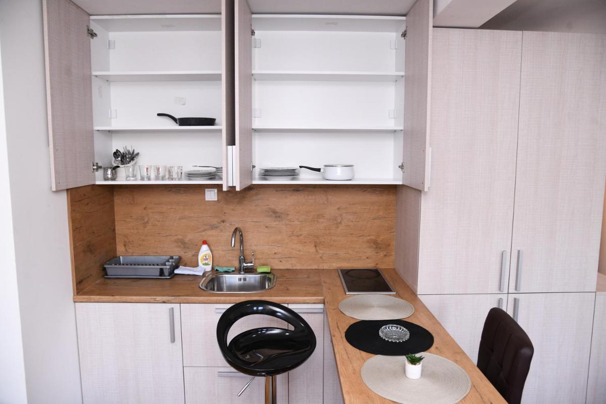 Demir Apartmani - Hizvo