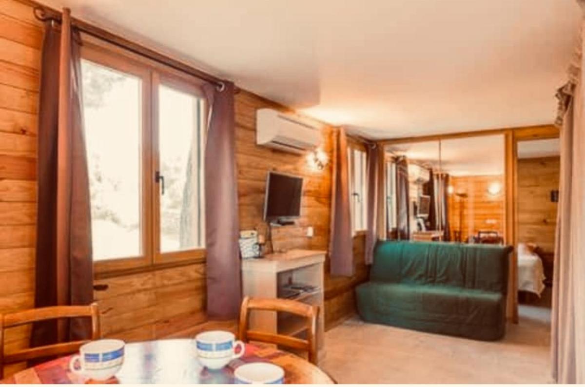 CHALET PISCINE COUVERTE/JARDIN/TERRASSE - Housity